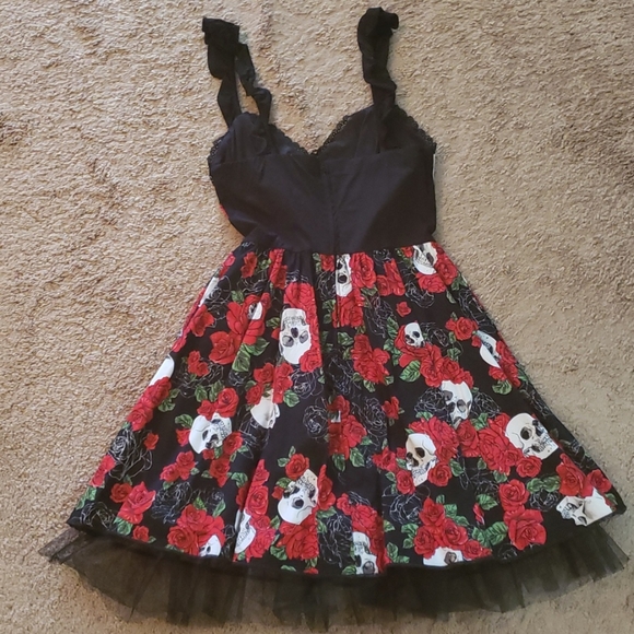 Red and Black Skull Dress S - Picture 4 of 4